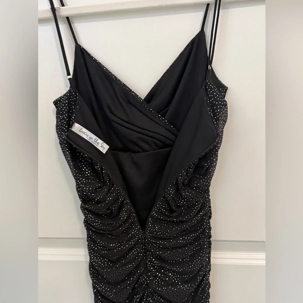 Lucy in the Sky NWOT Black Glitter Ruched Mini Dress - Picture 6 of 8